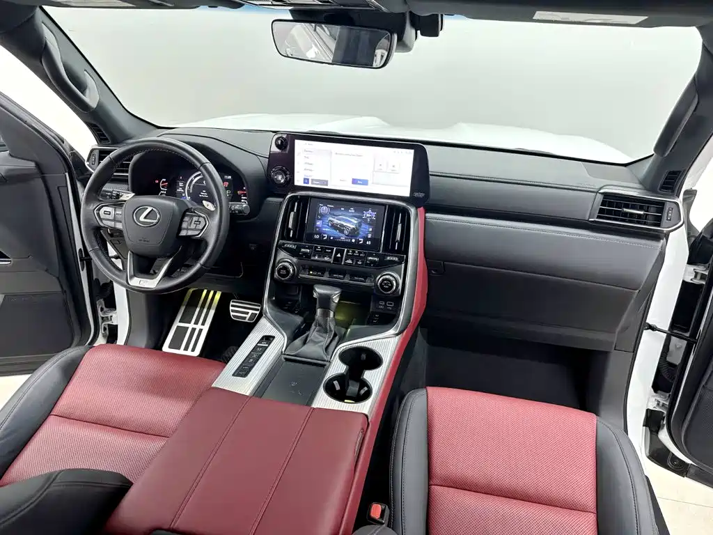 Lexus LX — фото 14