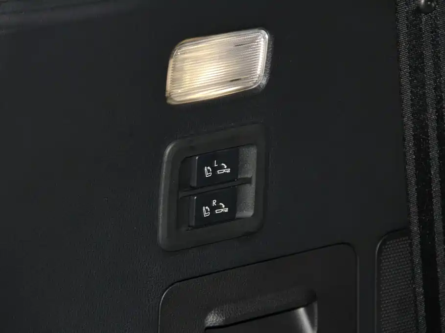 Lexus LX — фото 29