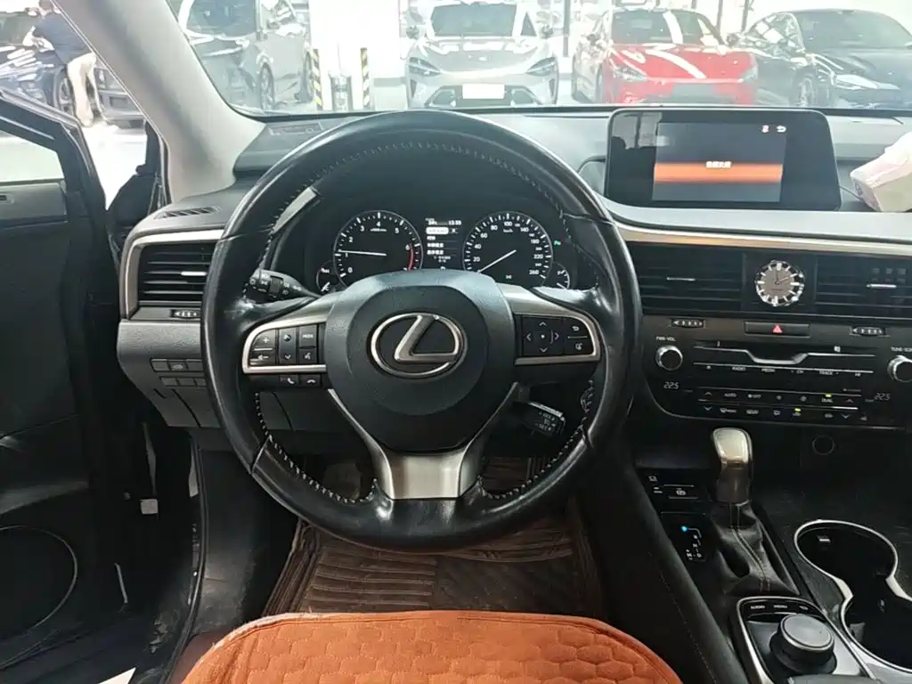 Lexus RX — фото 11