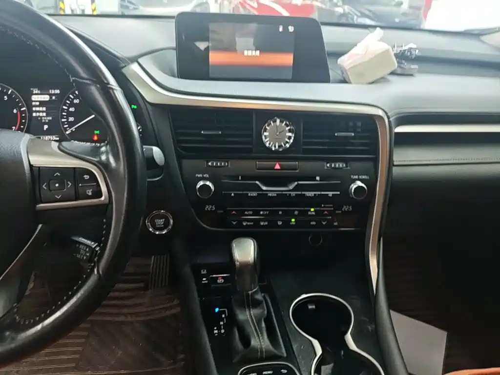 Lexus RX — фото 13