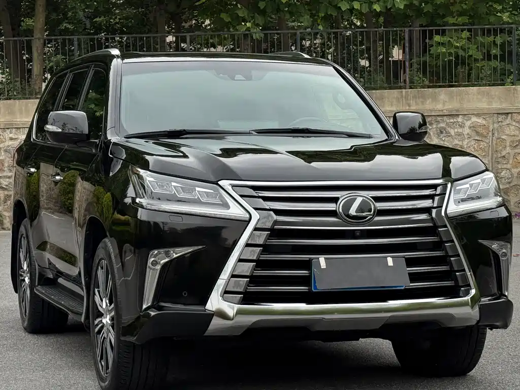 Lexus LX — фото 3