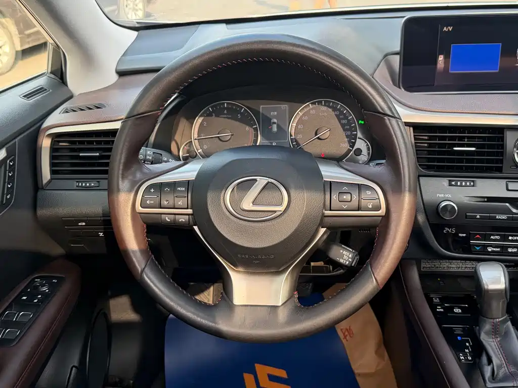 Lexus RX — фото 14