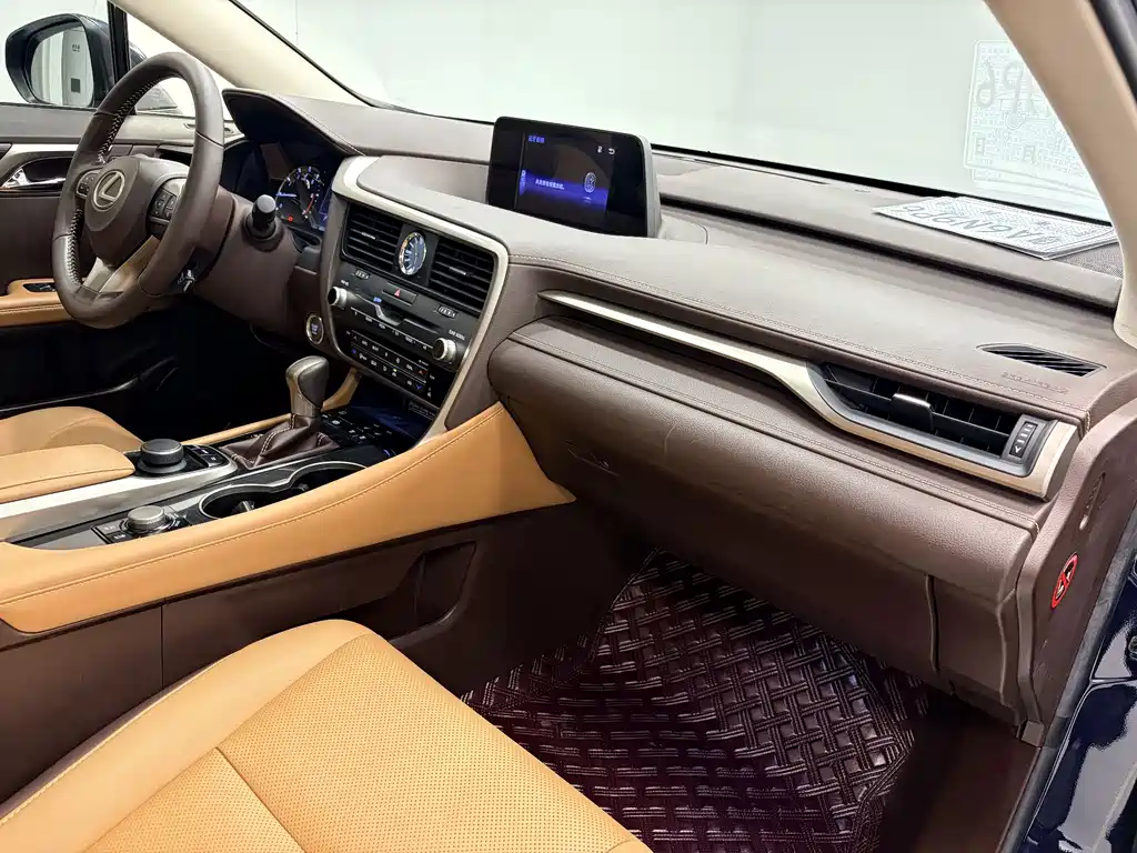 Lexus RX — фото 14