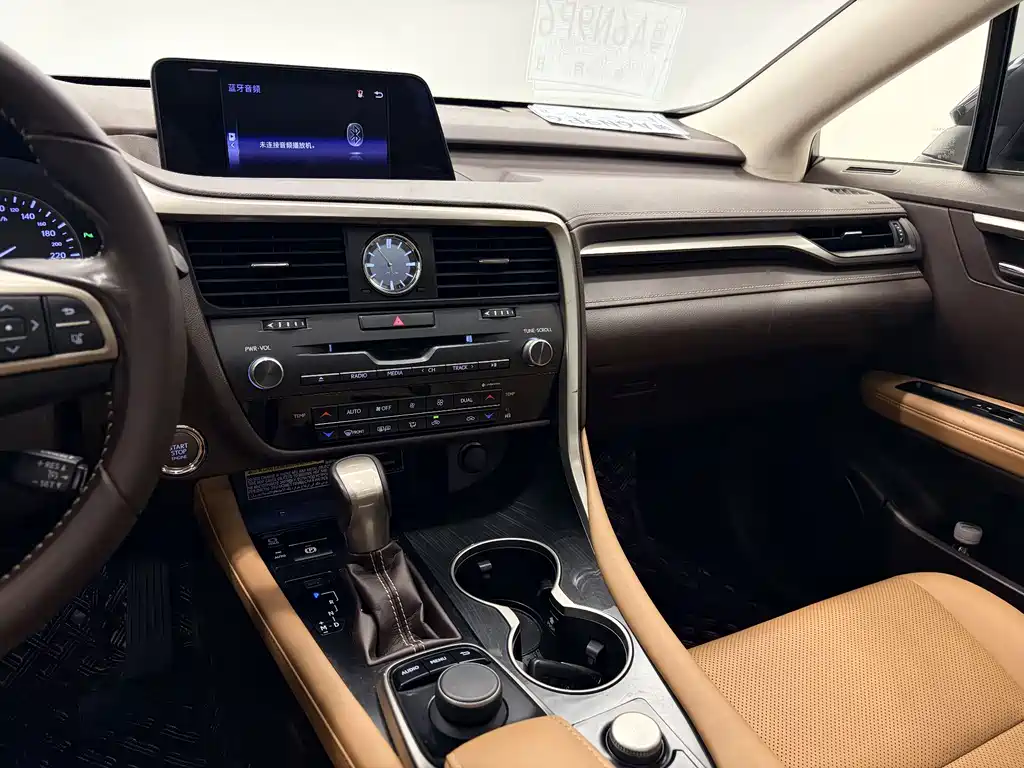 Lexus RX — фото 24