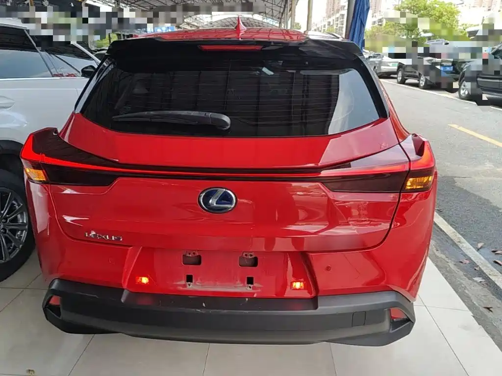 Lexus UX — фото 6