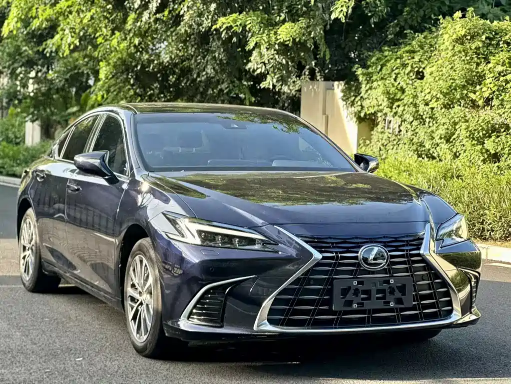 Lexus ES — фото 2