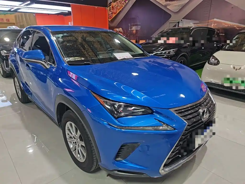 Lexus NX — фото 4