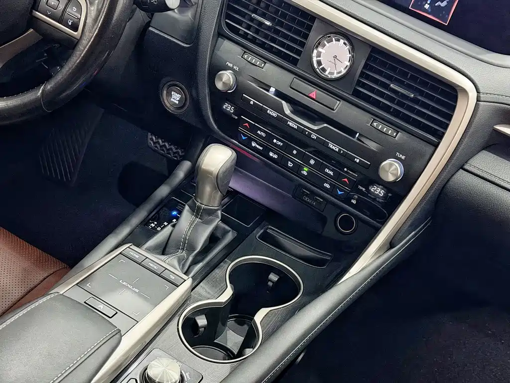 Lexus RX — фото 13