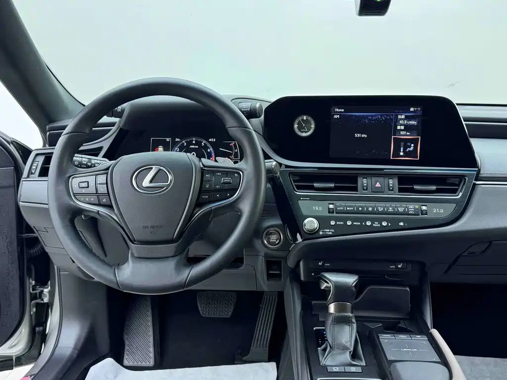 Lexus ES — фото 14