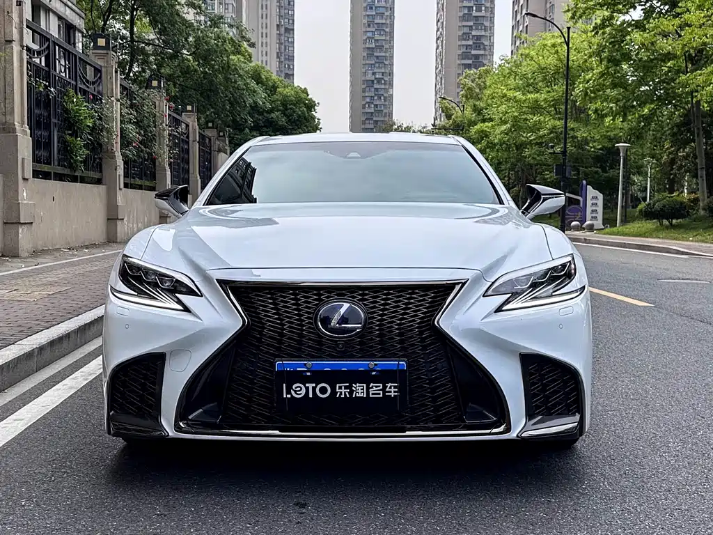 Lexus LS — фото 2
