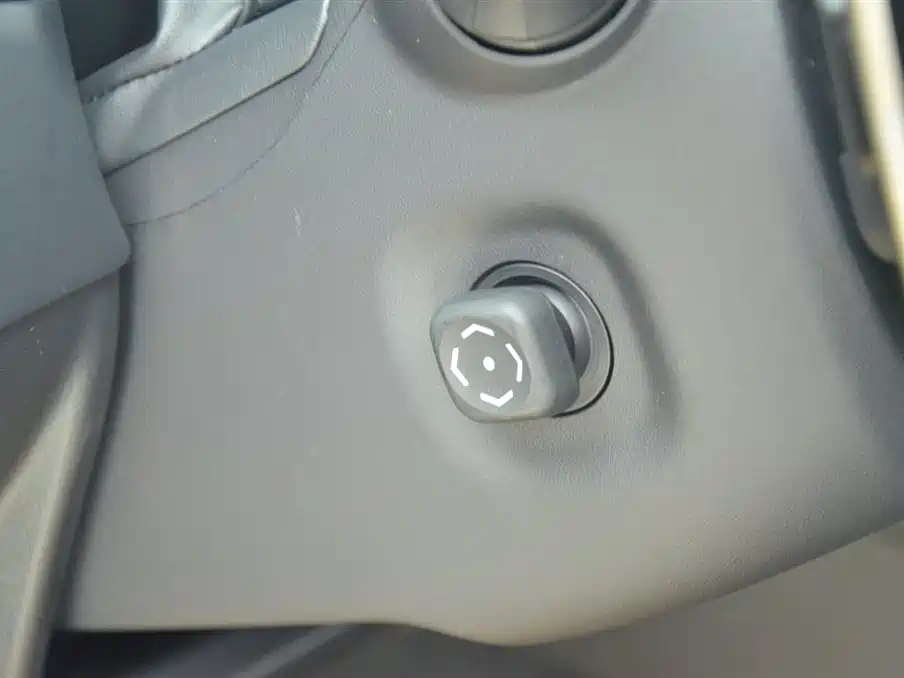 Lexus LX — фото 13
