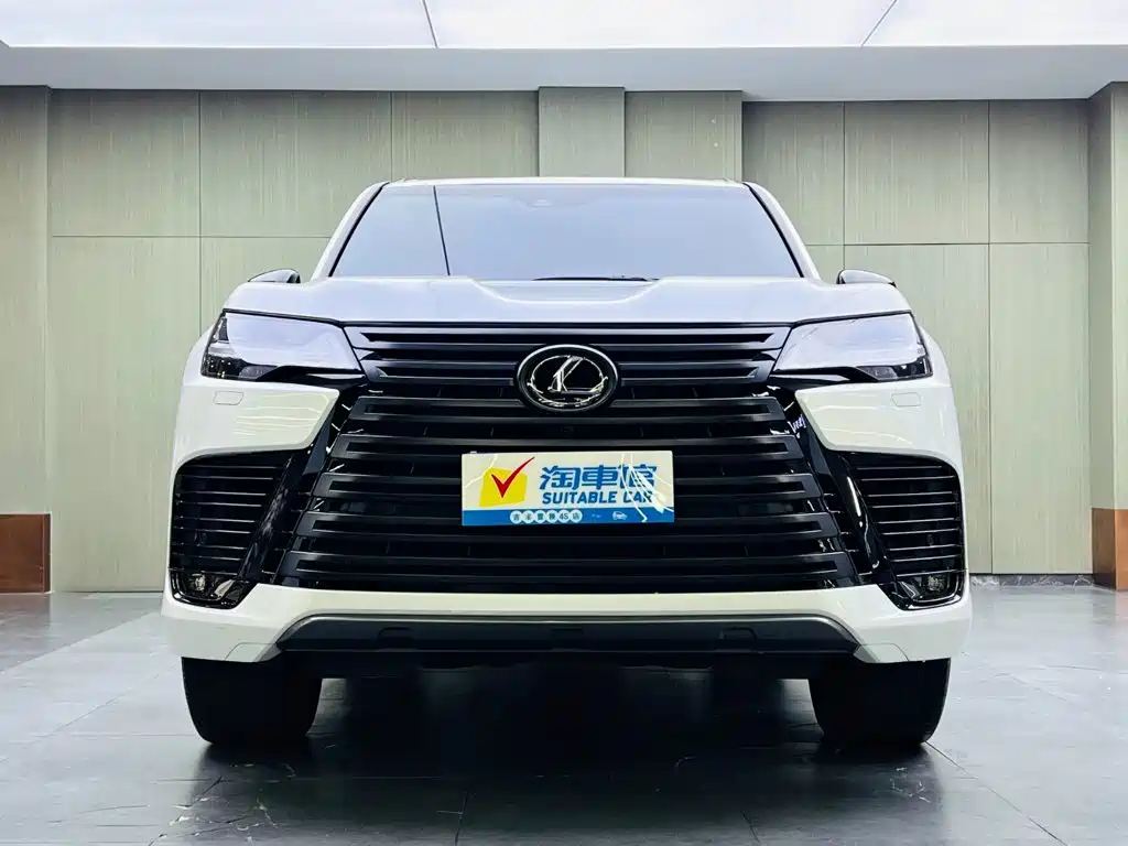 Lexus LX — фото 2
