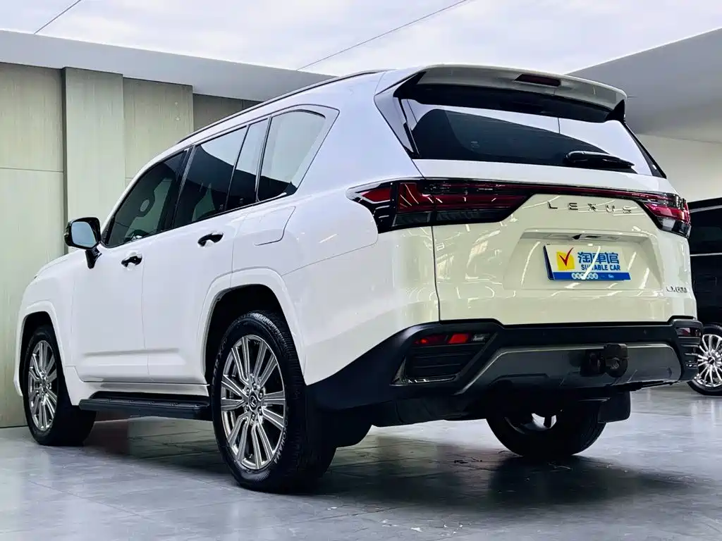 Lexus LX — фото 6