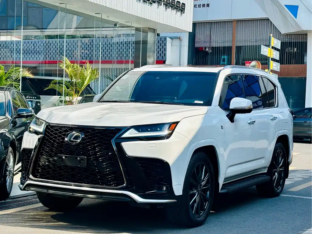 Lexus LX — фото 2
