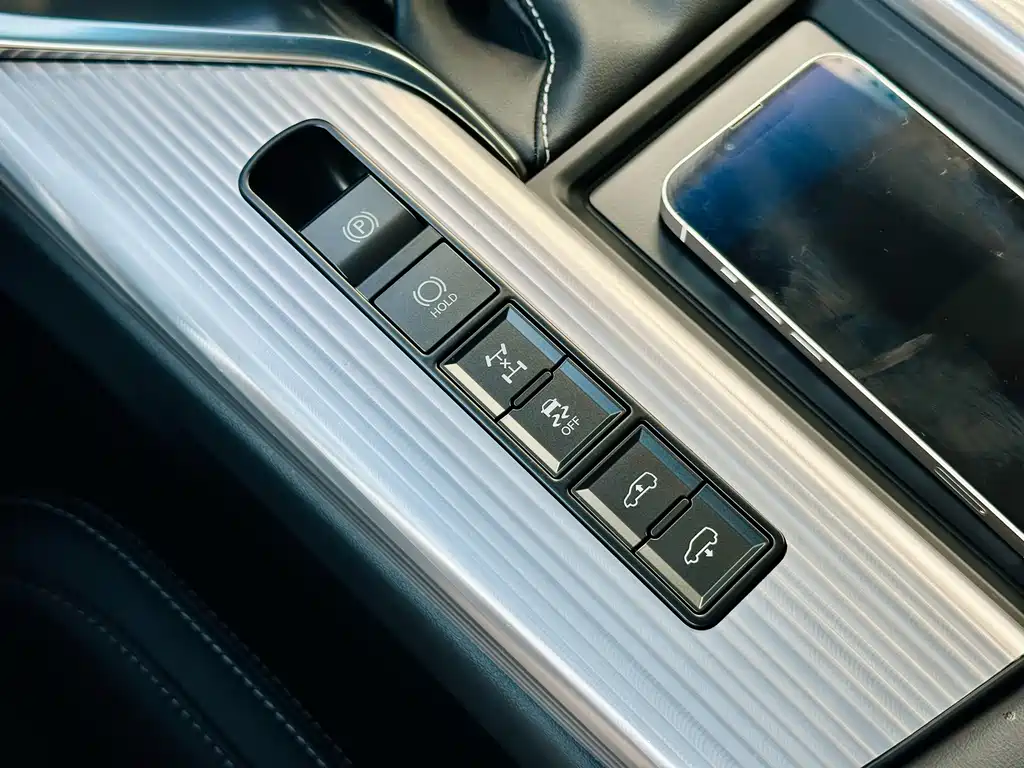 Lexus LX — фото 14