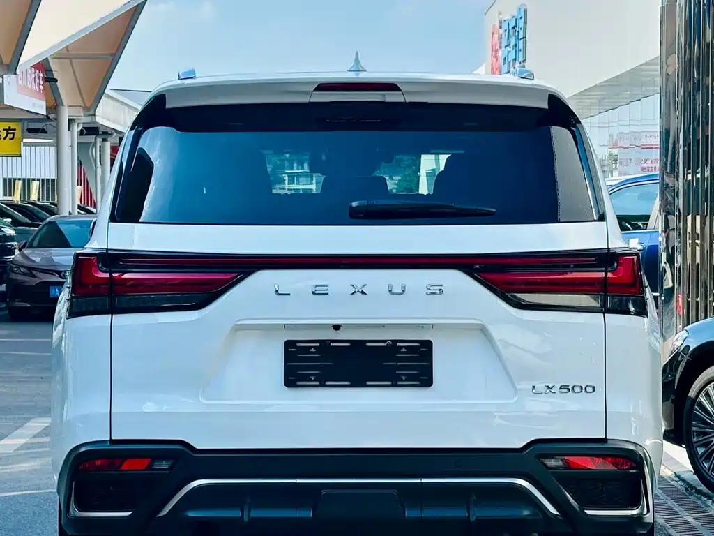 Lexus LX — фото 4