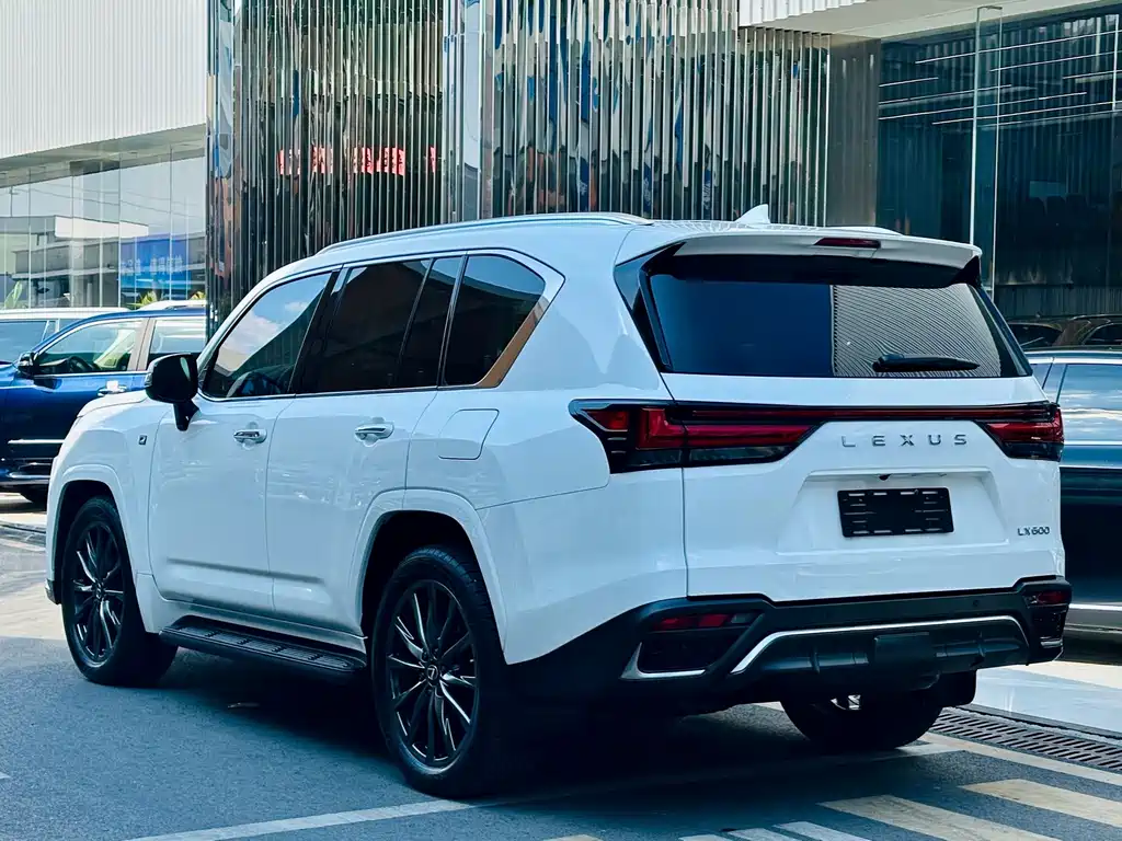 Lexus LX — фото 5
