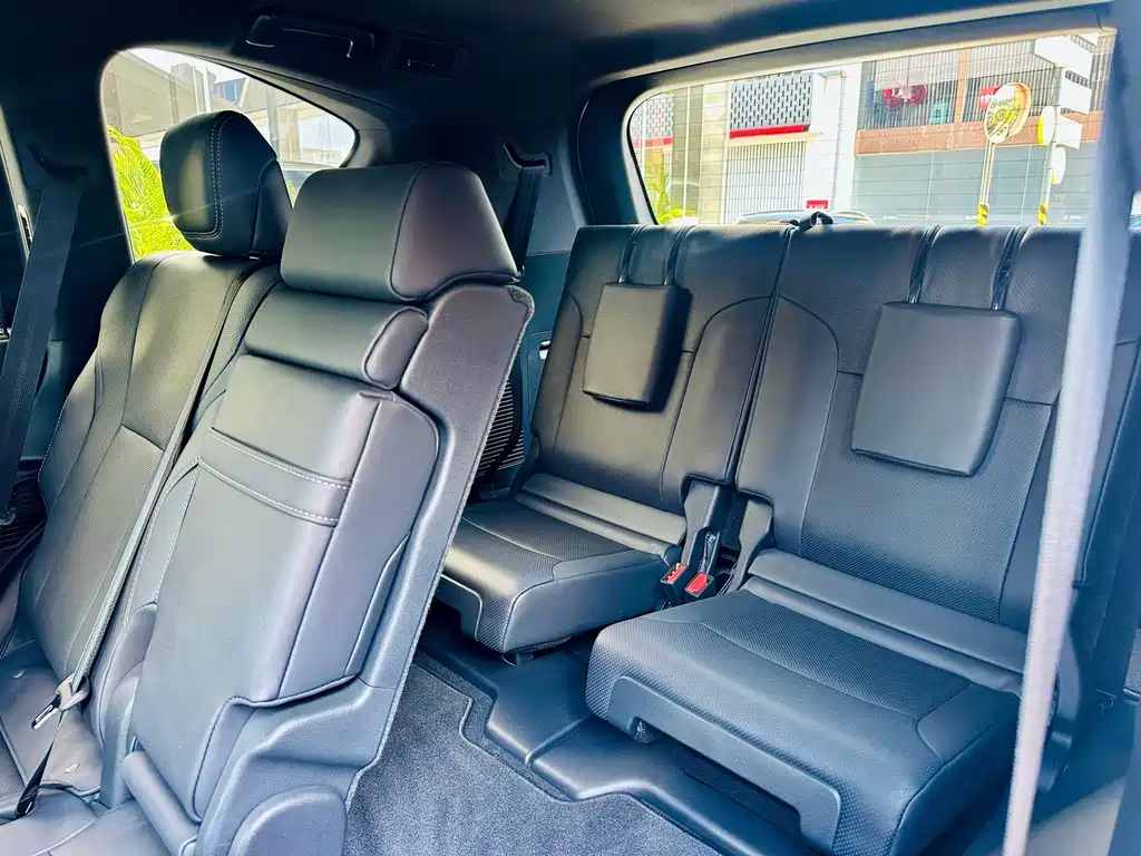 Lexus LX — фото 9