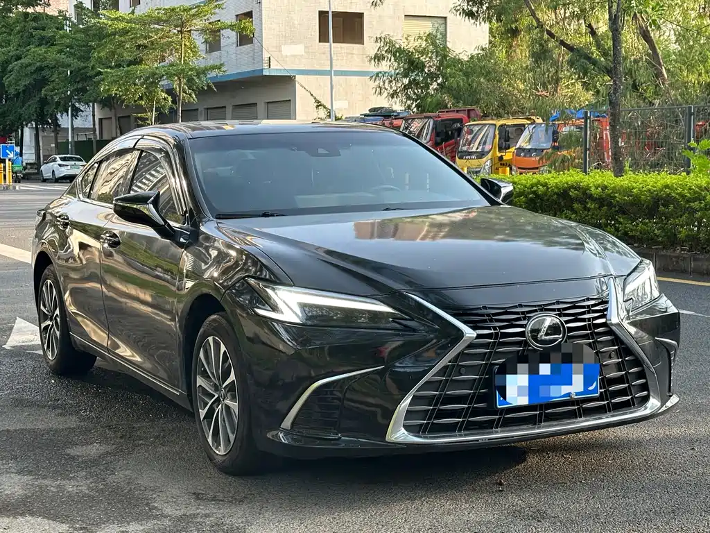 Lexus ES — фото 3