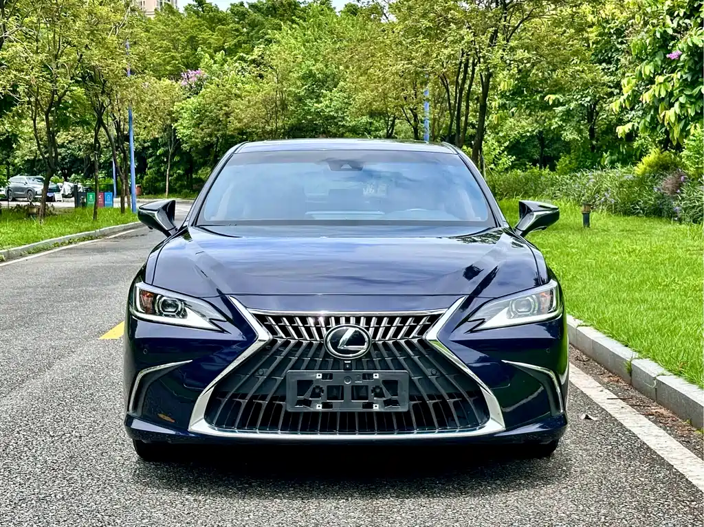 Lexus ES — фото 2