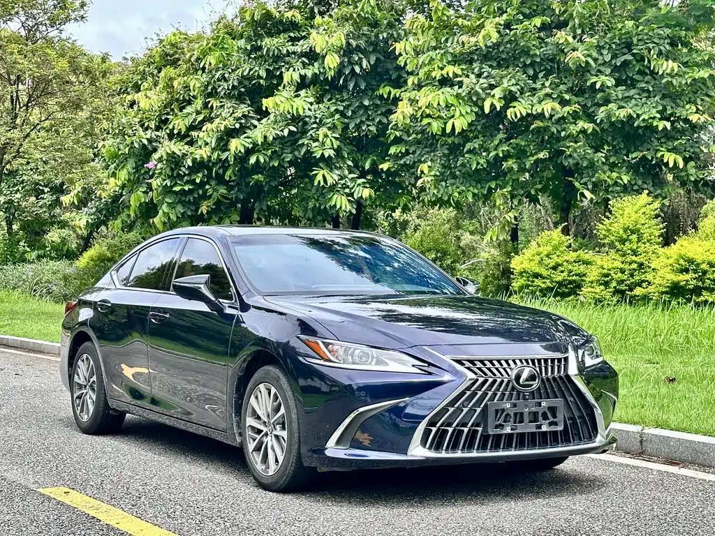 Lexus ES — фото 3
