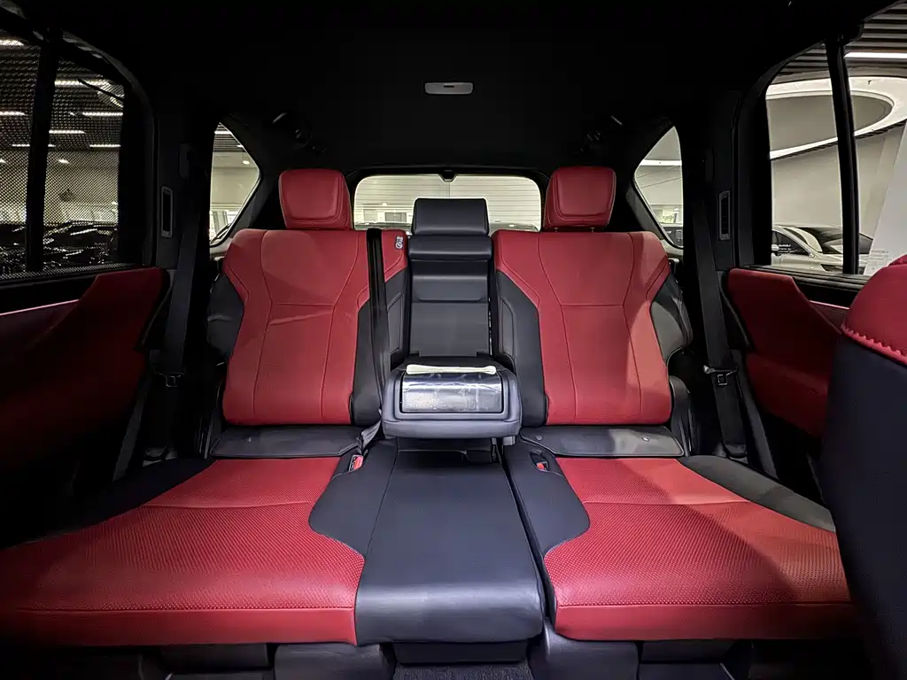 Lexus LX — фото 14