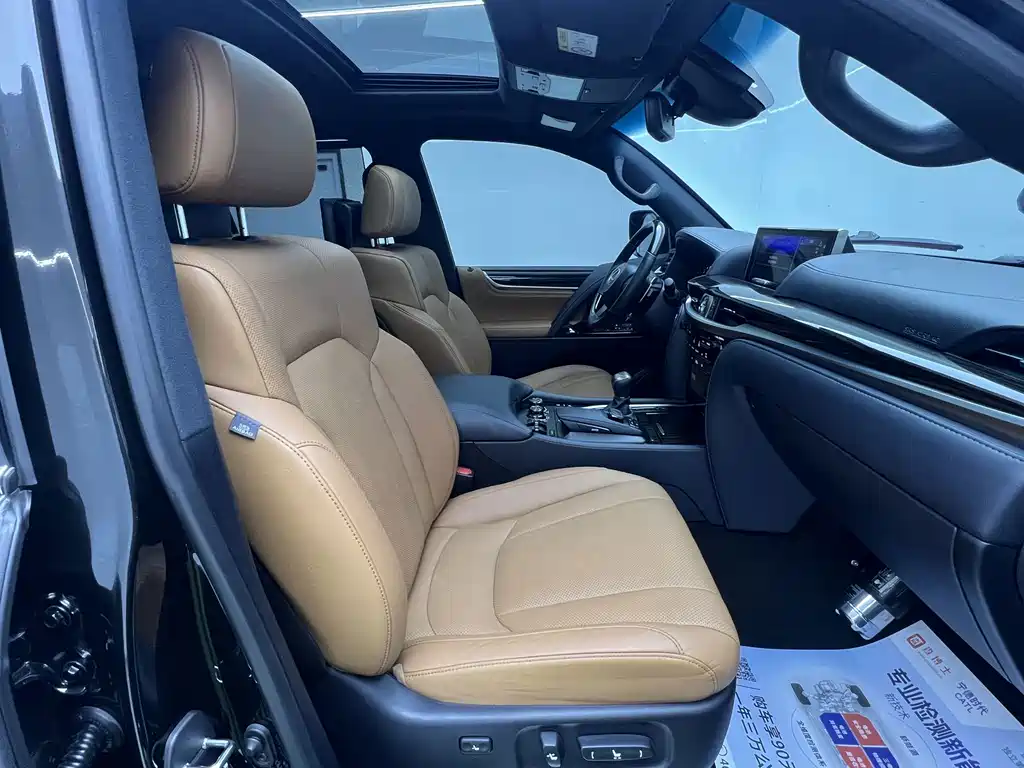 Lexus LX — фото 19