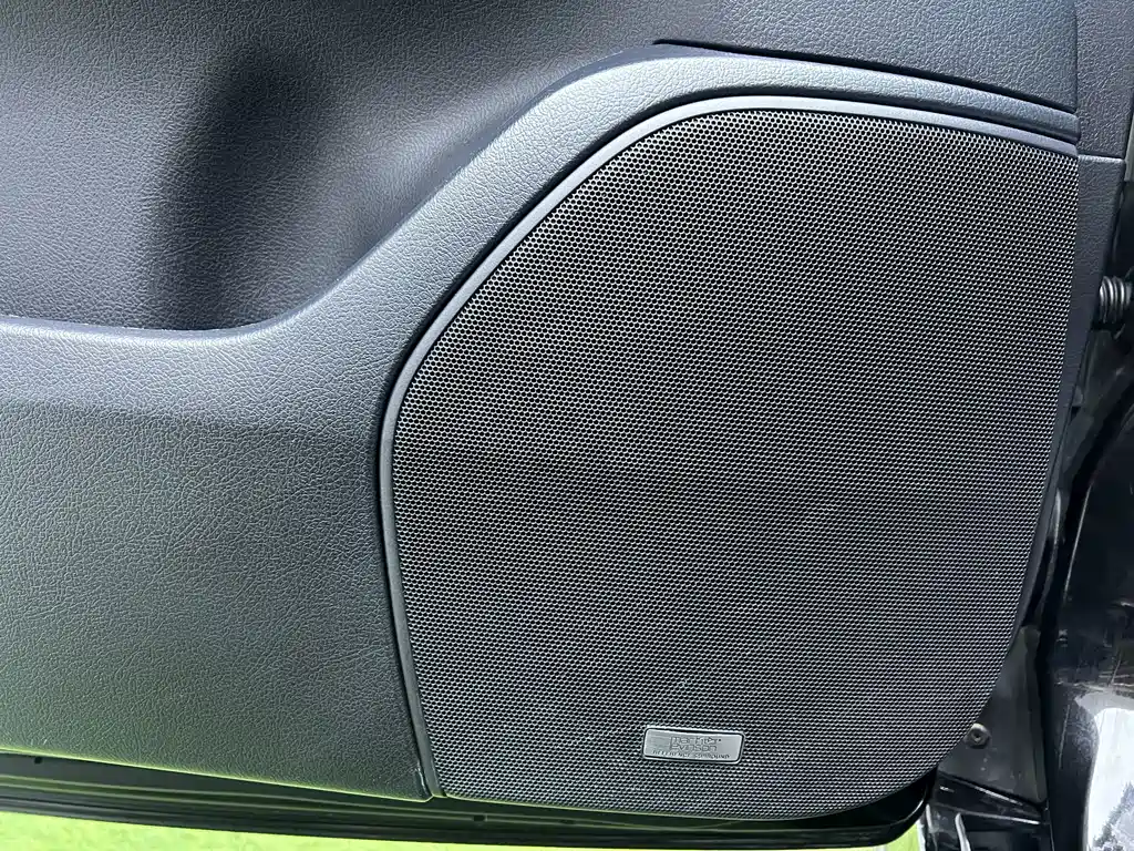 Lexus LX — фото 31