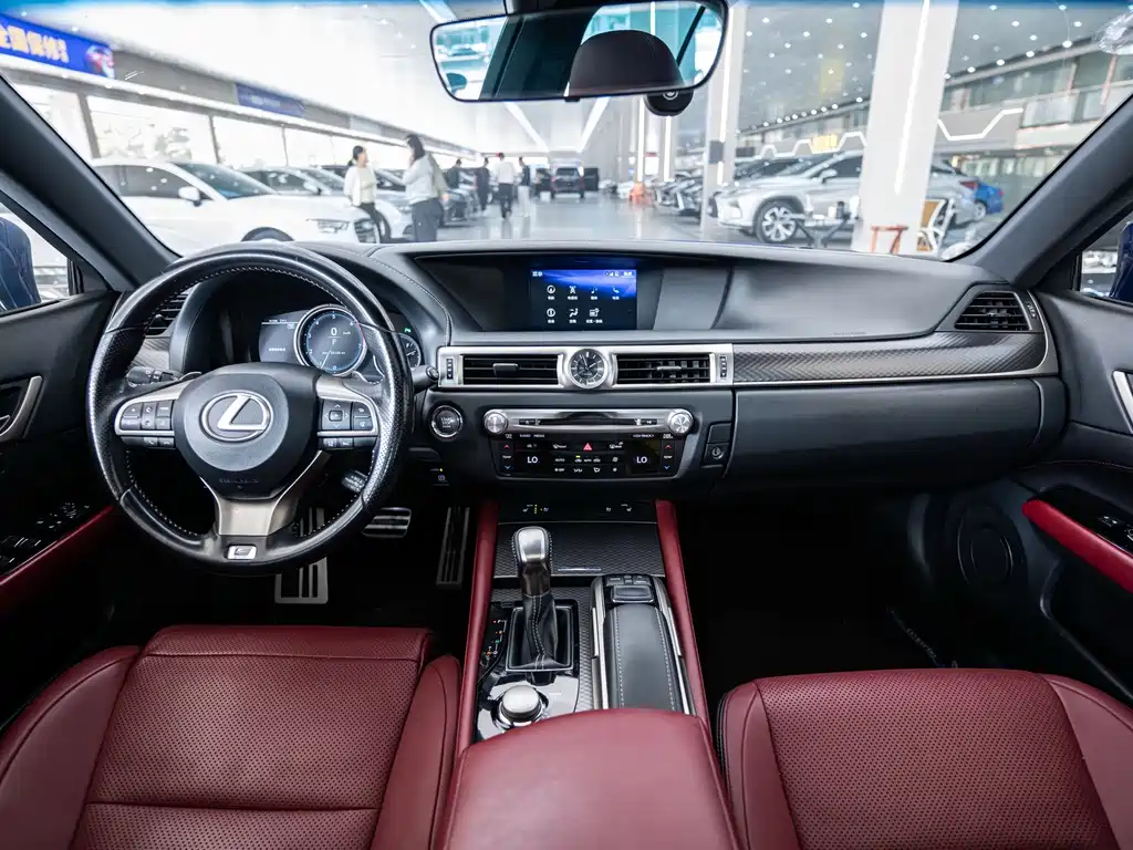 Lexus GS — фото 11