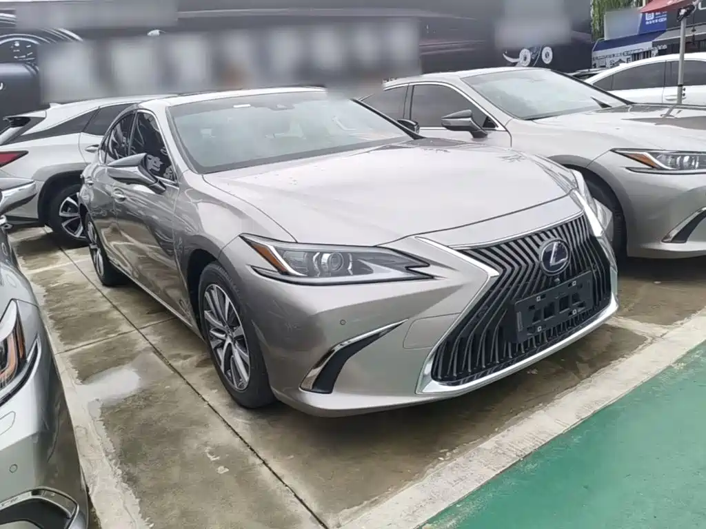 Lexus ES — фото 4
