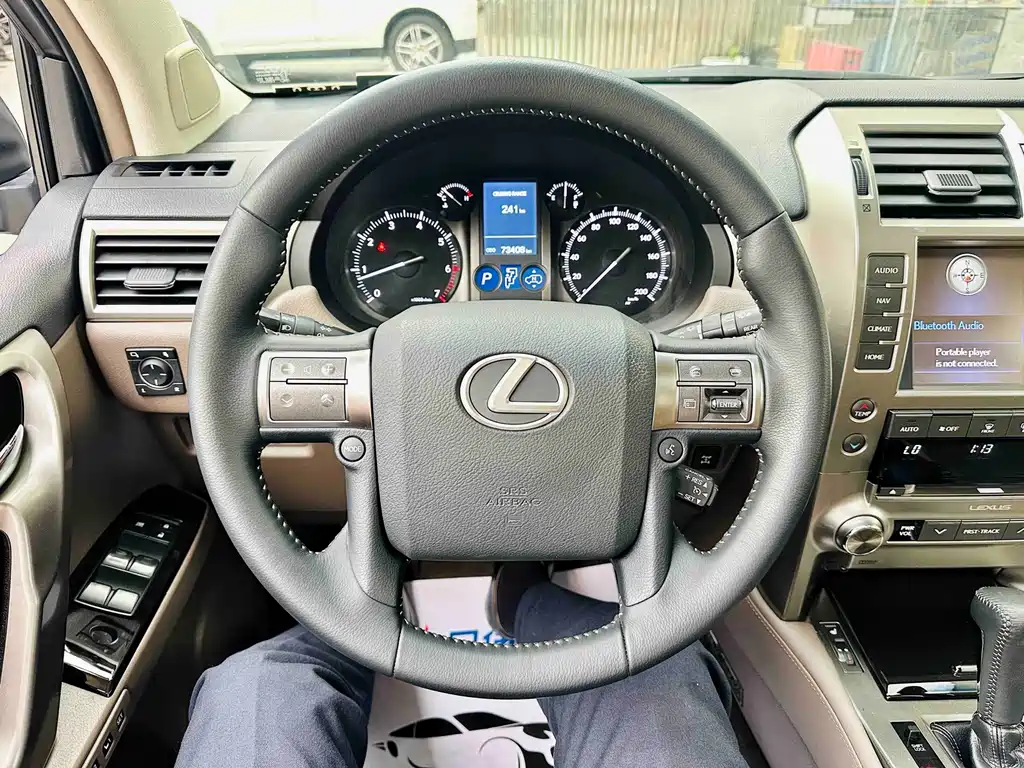 Lexus GX — фото 9