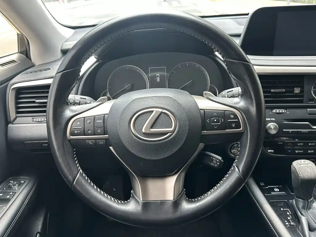 Lexus RX — фото 13