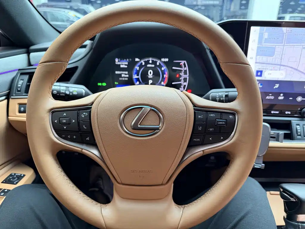 Lexus ES — фото 14