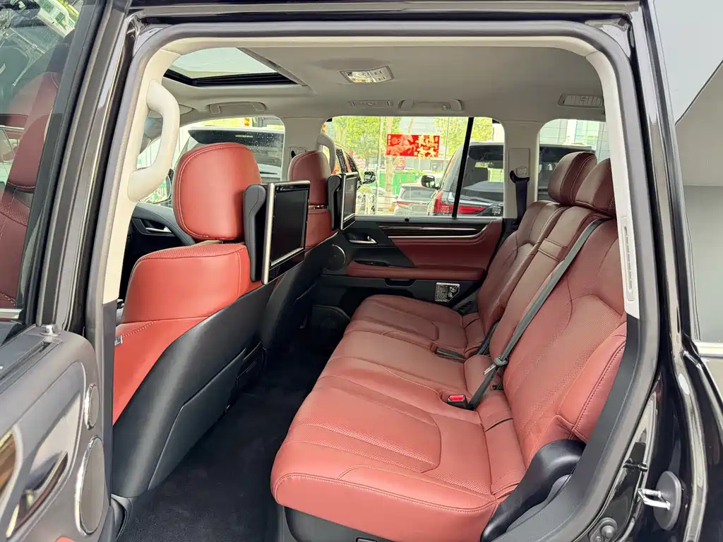 Lexus LX — фото 5