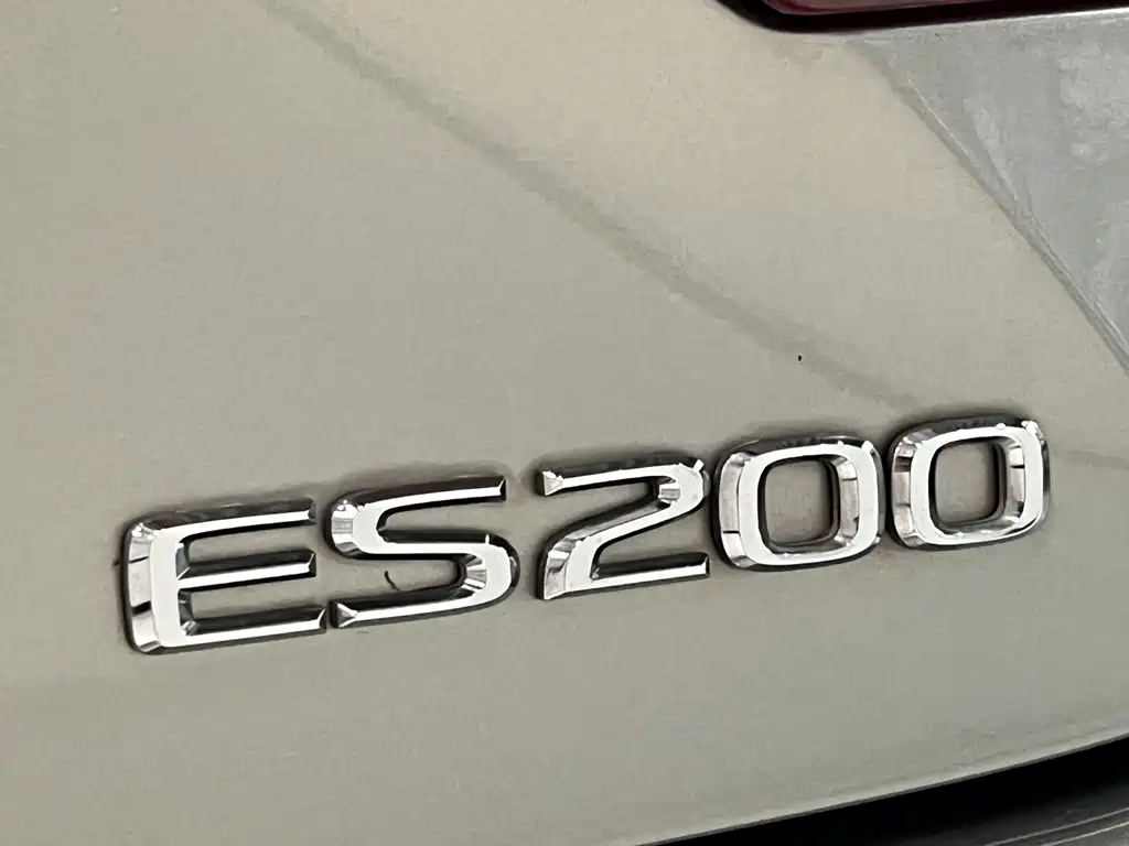 Lexus ES — фото 24