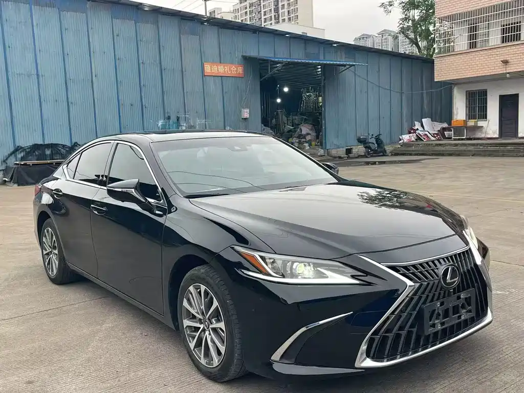 Lexus ES — фото 3