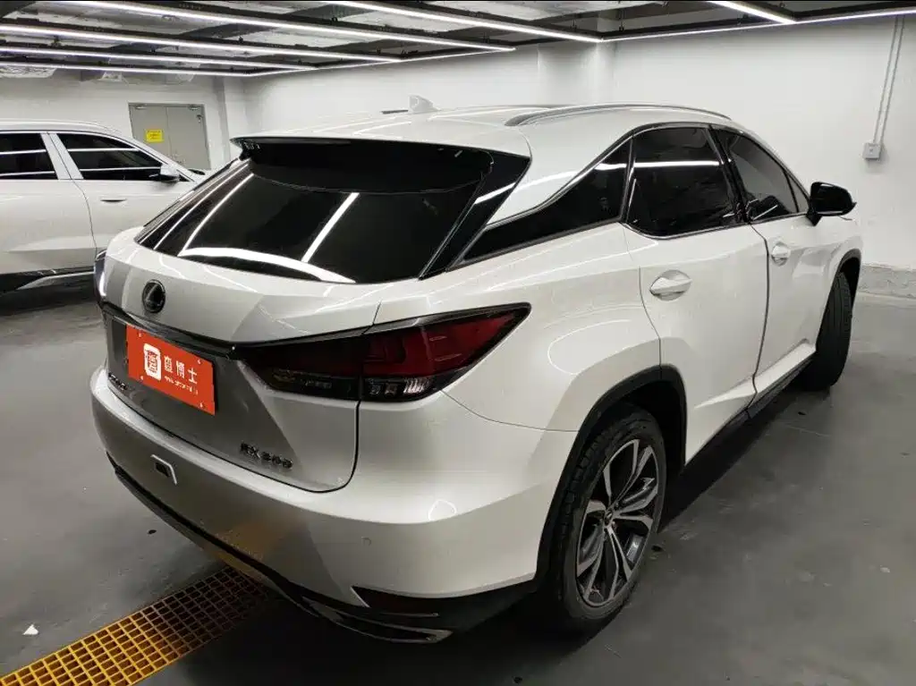 Lexus RX — фото 5