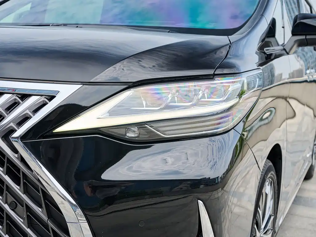 Lexus LM — фото 6