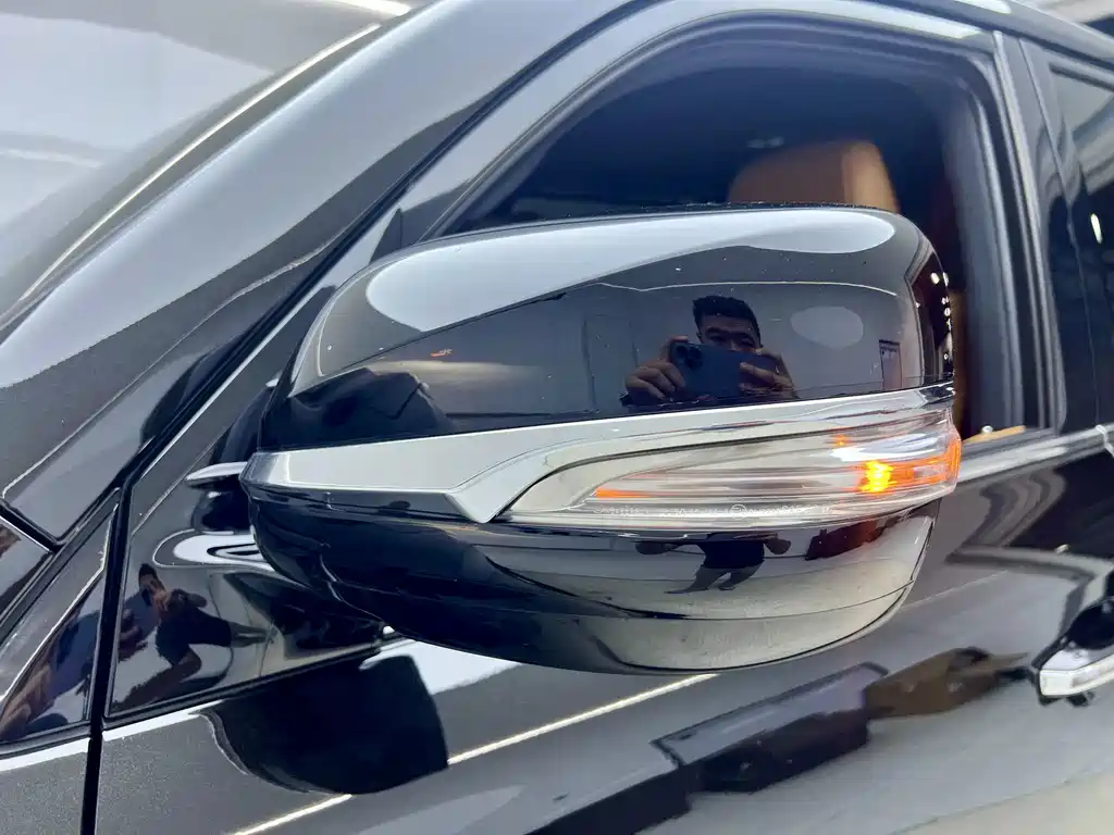 Lexus LX — фото 13
