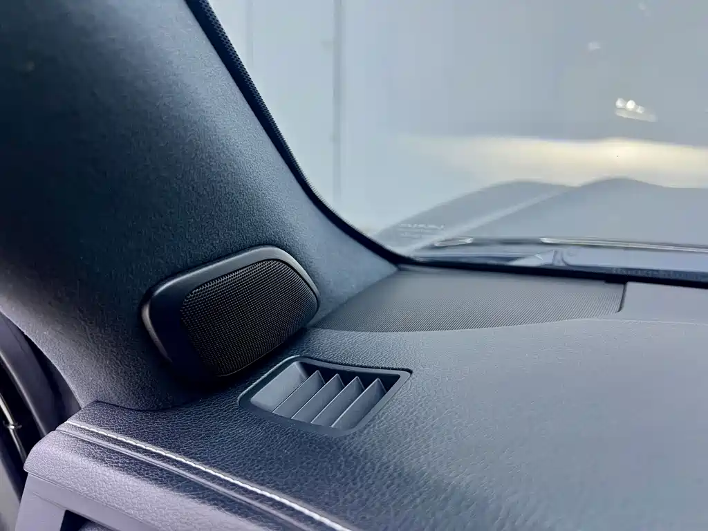 Lexus LX — фото 23