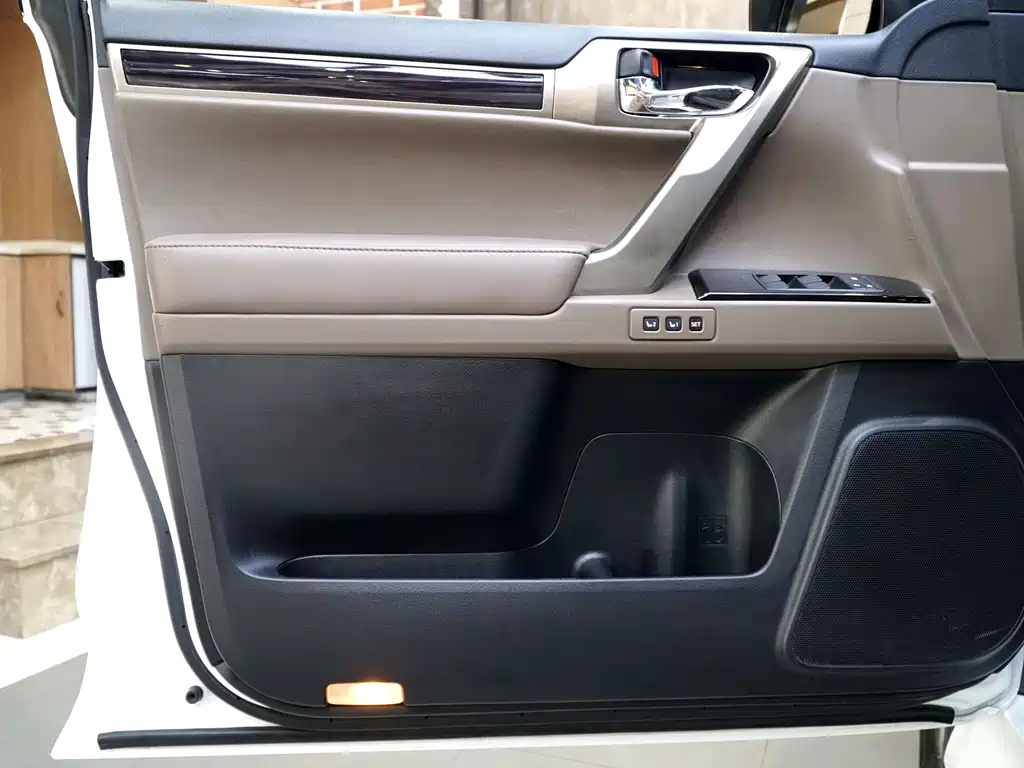 Lexus GX — фото 14