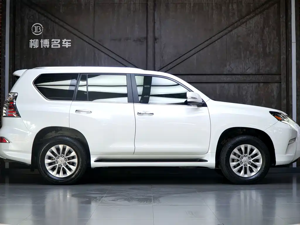 Lexus GX — фото 4