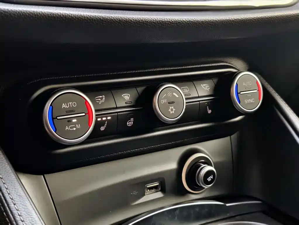 Alfa Romeo Stelvio — фото 5