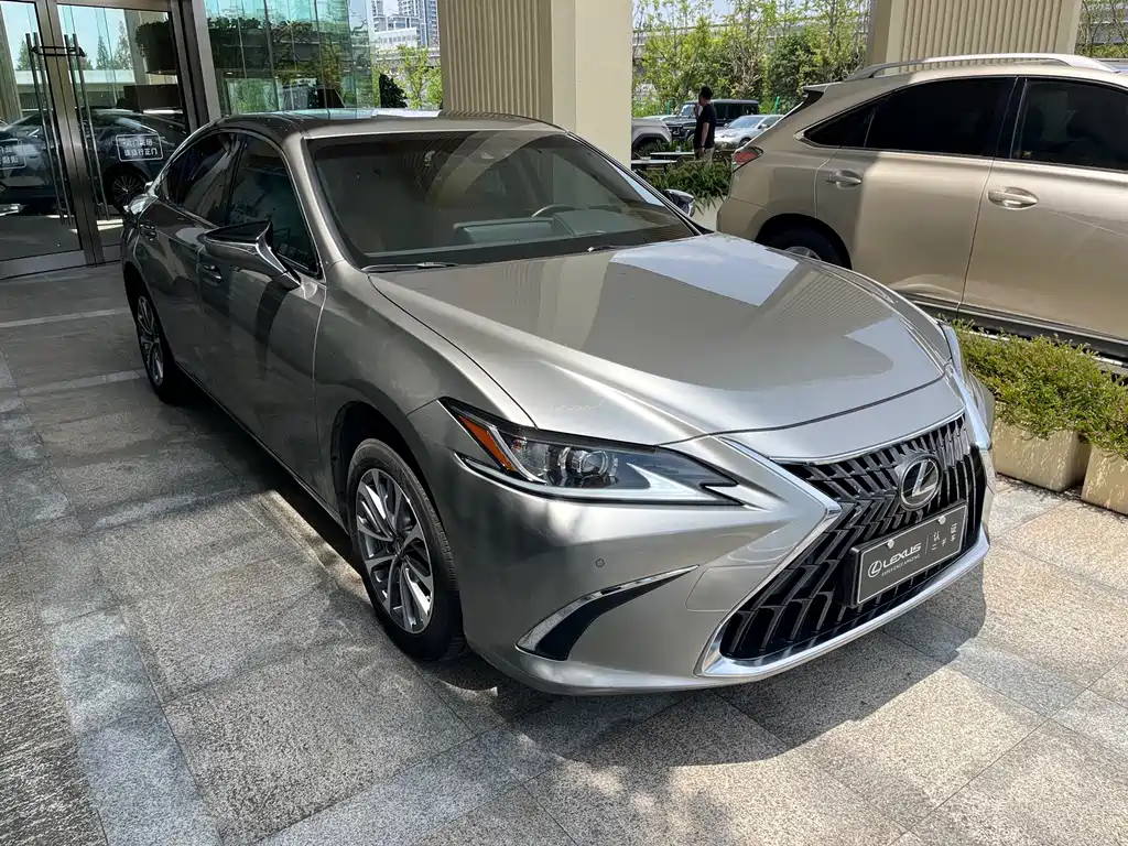Lexus ES — фото 3
