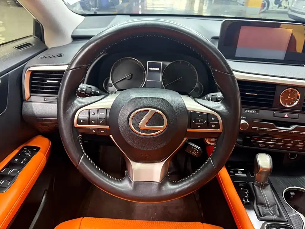 Lexus RX — фото 14