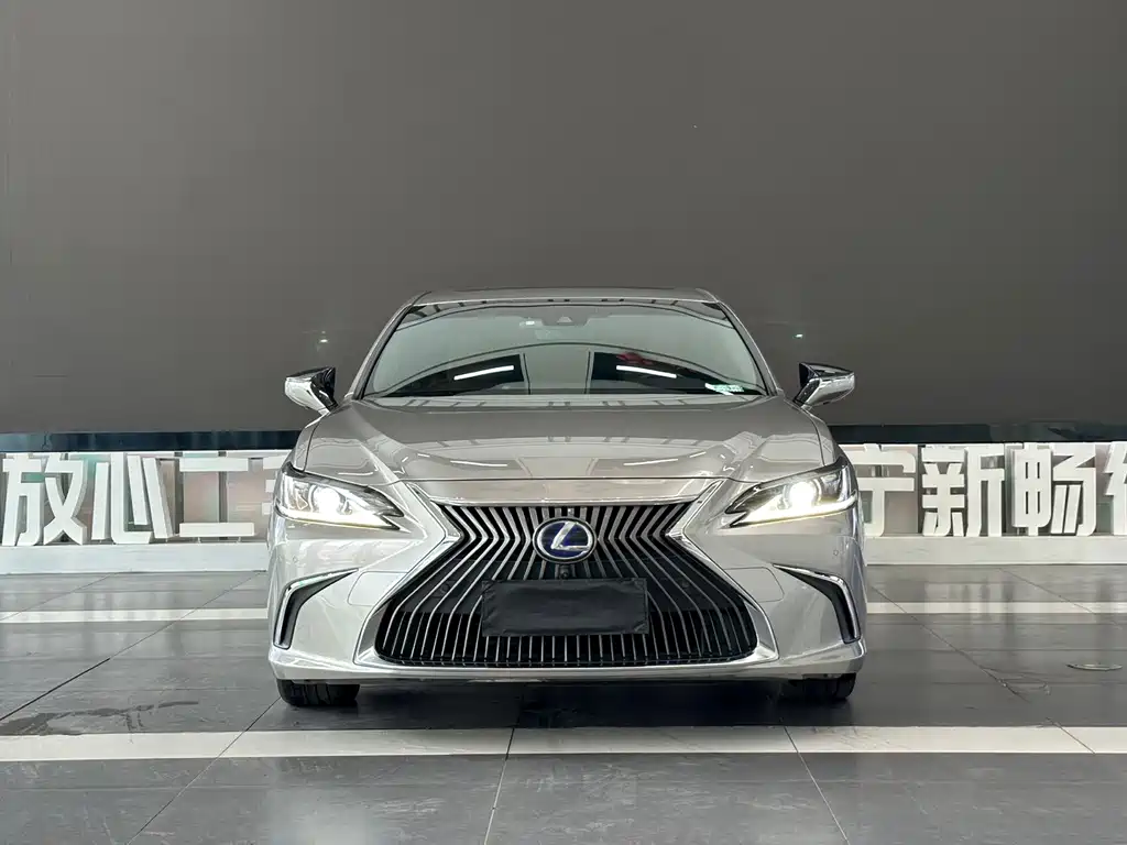 Lexus ES — фото 2