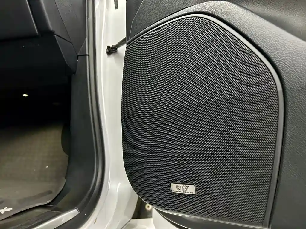Lexus LX — фото 10