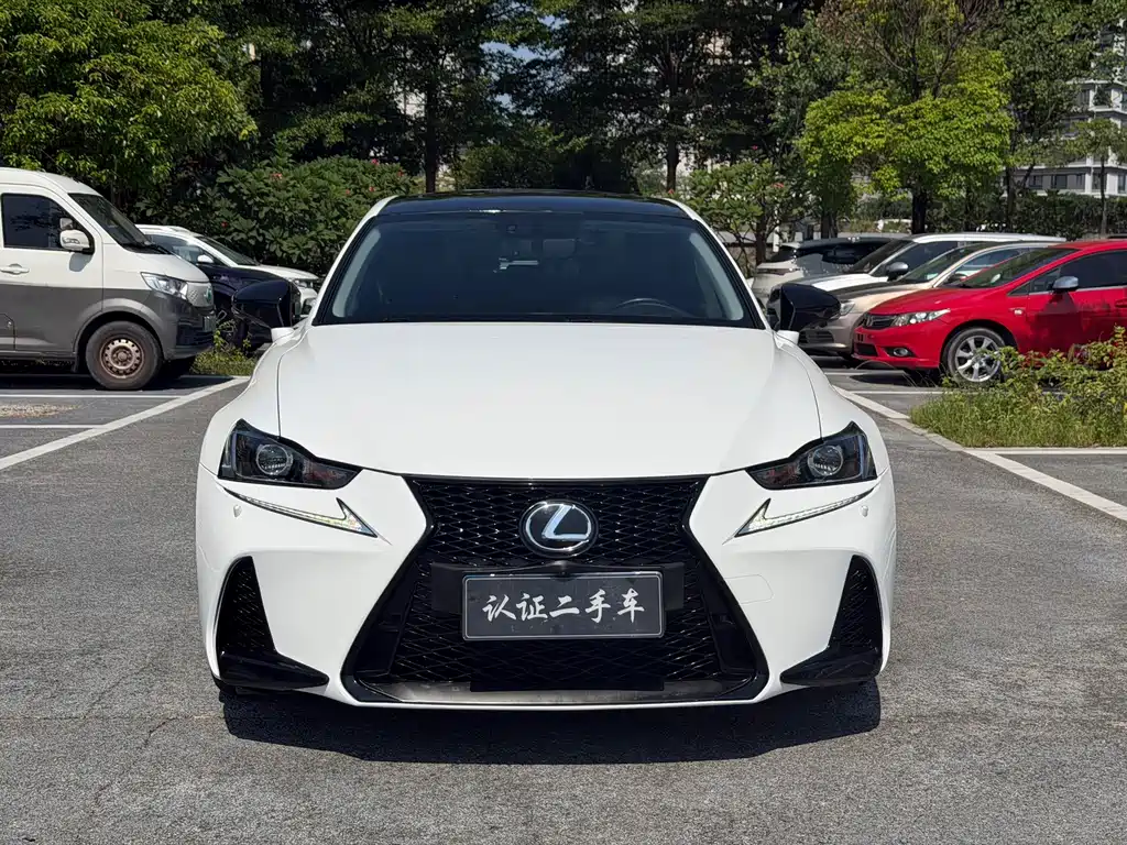 Lexus IS — фото 2