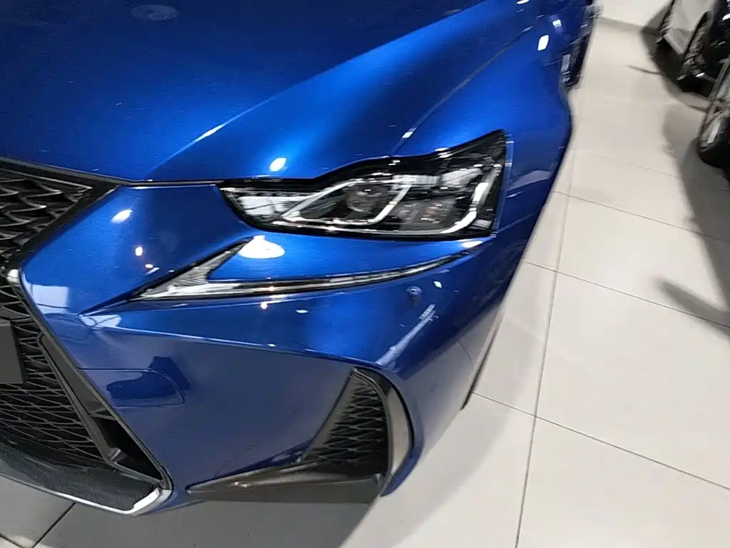 Lexus IS — фото 24