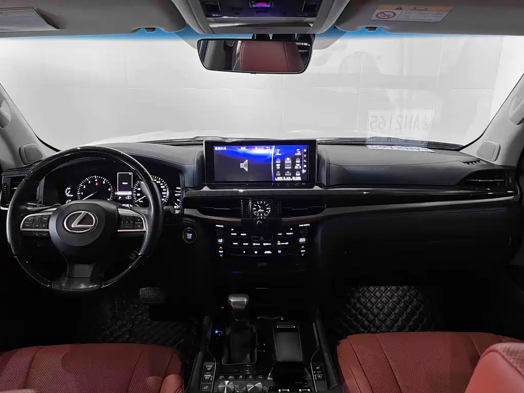 Lexus LX — фото 25